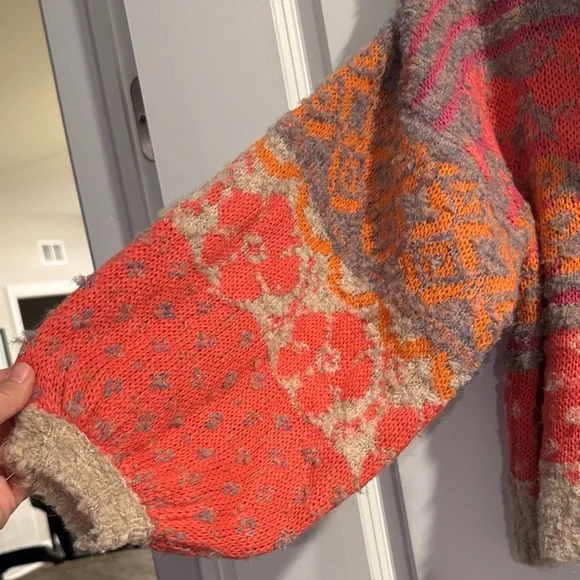 Rain + Rose Womens Sweater (S) - Picture 3 of 4